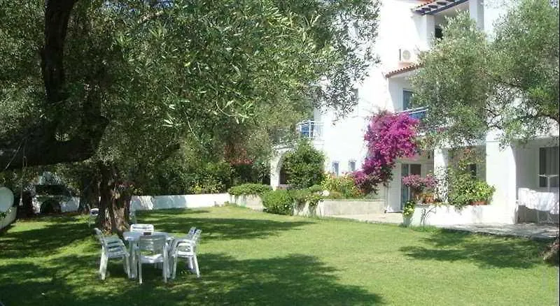 Faros Apartments بوسيدي