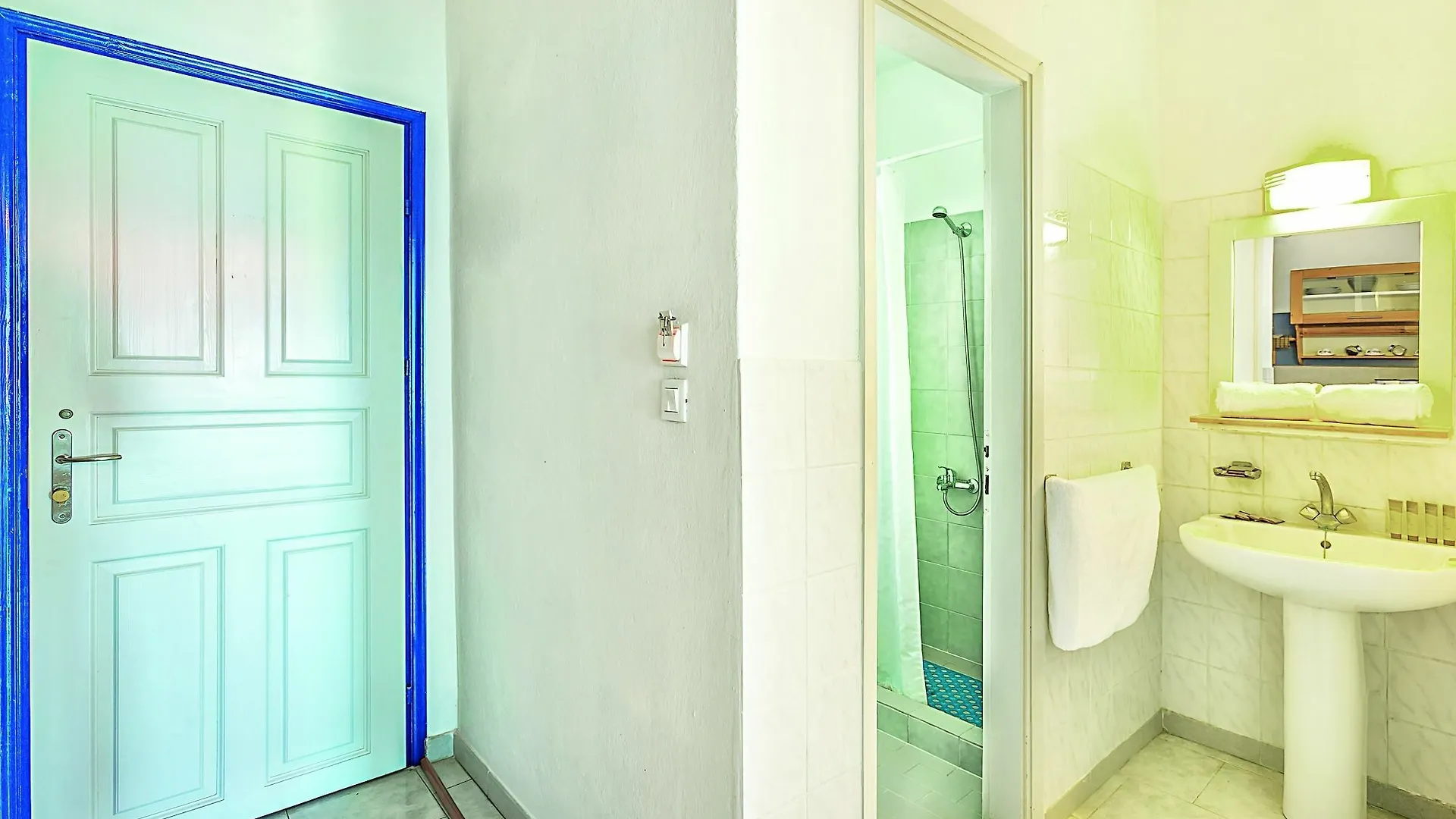 Faros Apartments بوسيدي